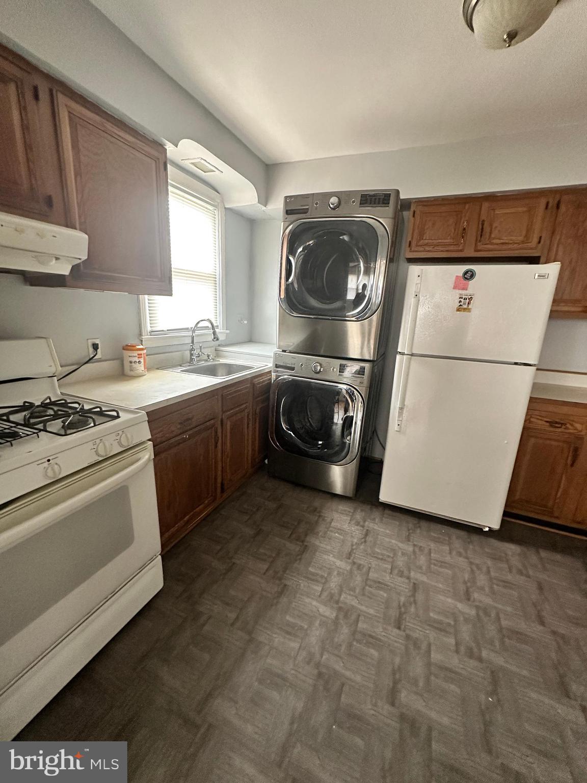 BROAD ACRES - Residential