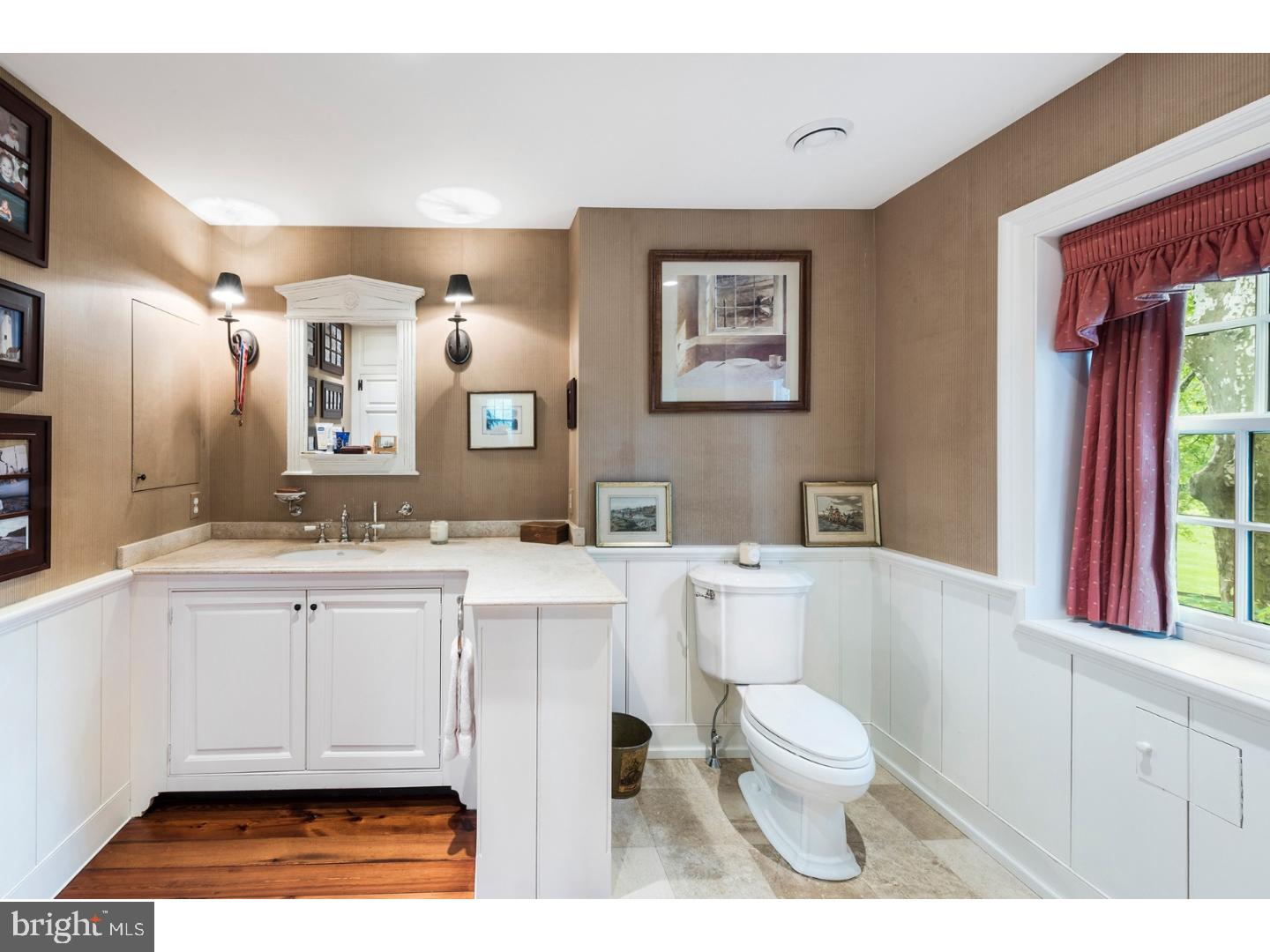 RADNOR HUNT - Residential