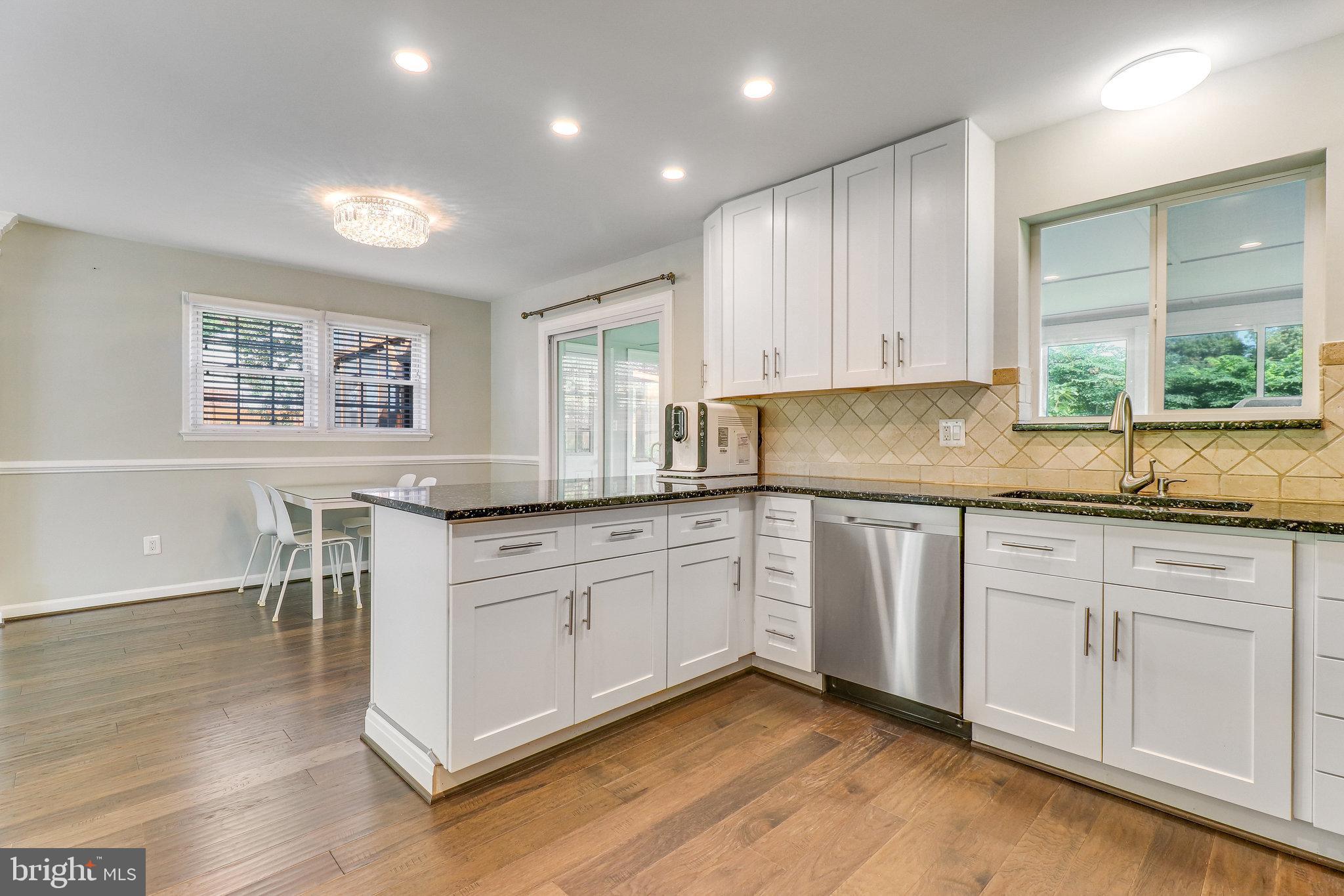 NORTH SPRINGFIELD - Residential