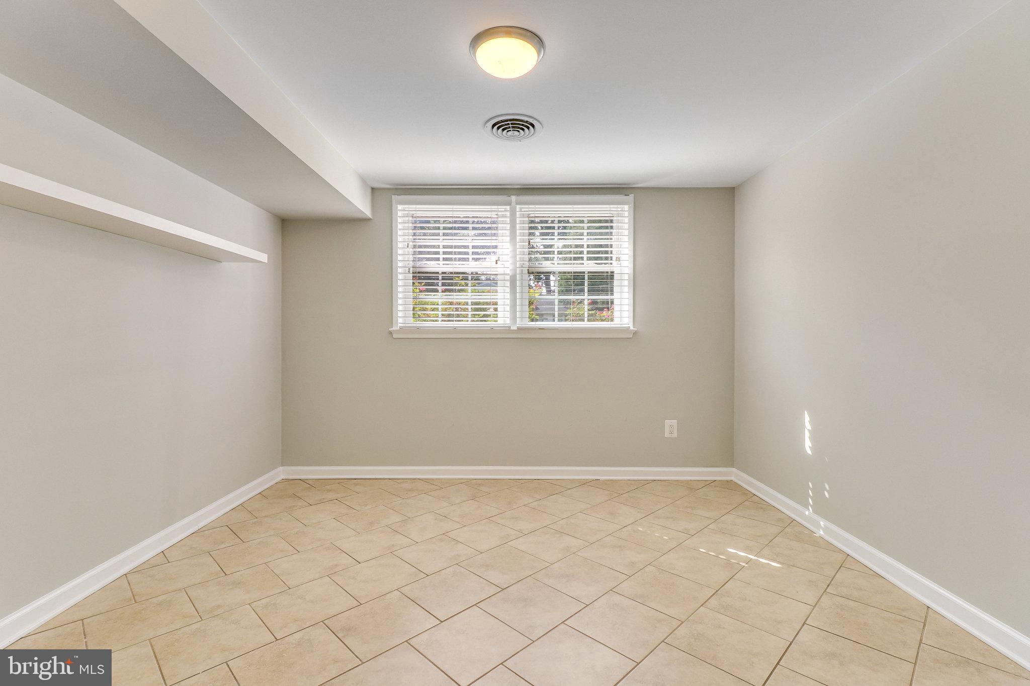 NORTH SPRINGFIELD - Residential