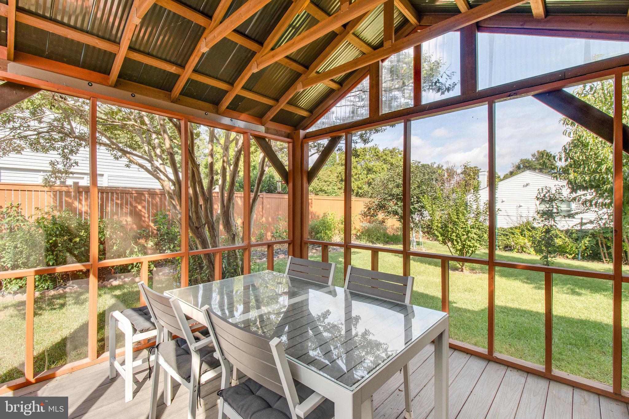 NORTH SPRINGFIELD - Residential