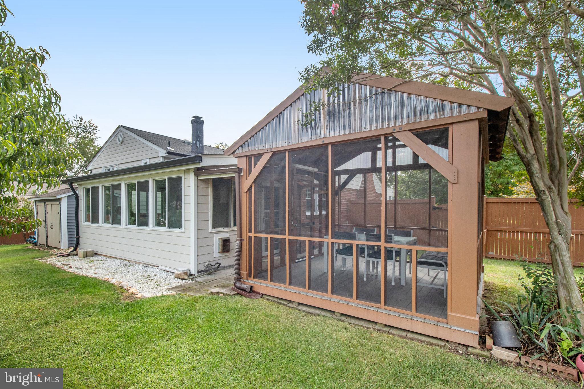 NORTH SPRINGFIELD - Residential