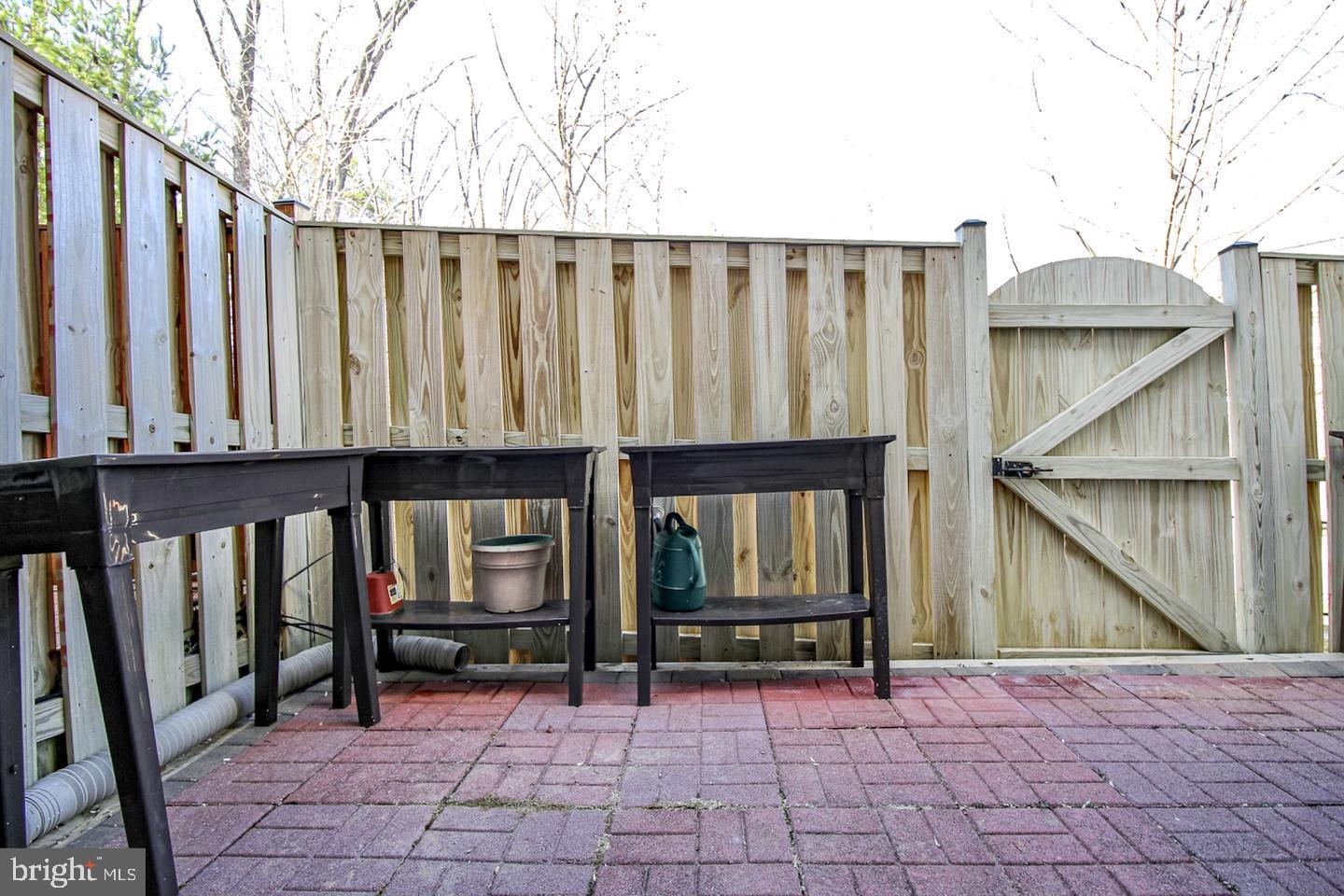 LORTON VALLEY NORTH - Residential Lease