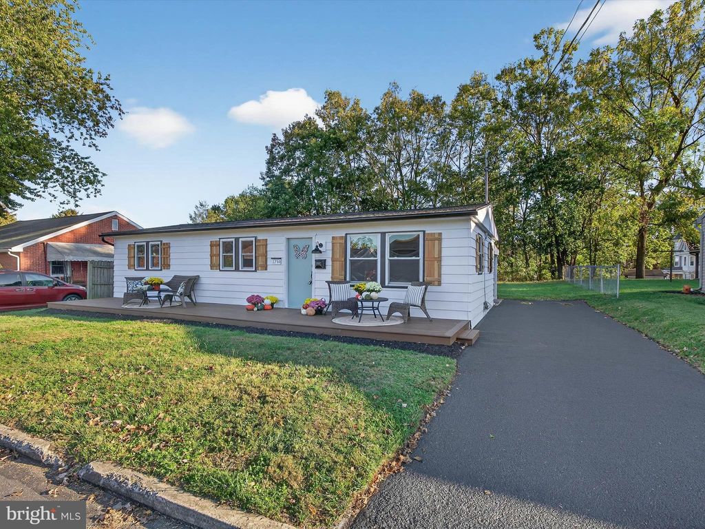 Photo of 1758 Quarry Drive, COLUMBIA, PA 17512 (MLS # PALA2077788)