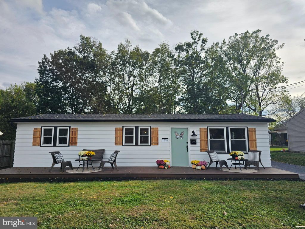 Photo of 1758 Quarry Drive, COLUMBIA, PA 17512 (MLS # PALA2077788)