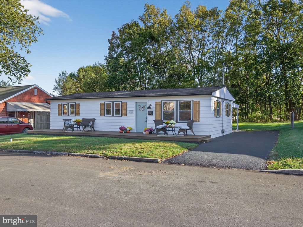 Photo of 1758 Quarry Drive, COLUMBIA, PA 17512 (MLS # PALA2077788)