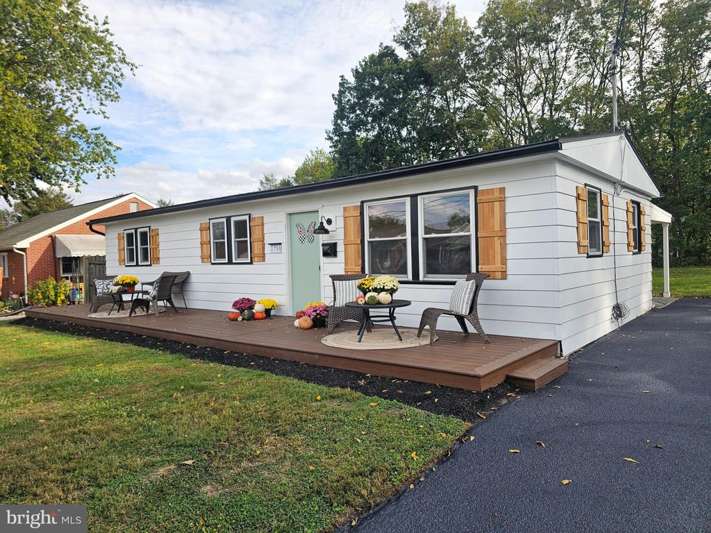 Photo of 1758 Quarry Drive, COLUMBIA, PA 17512 (MLS # PALA2077788)