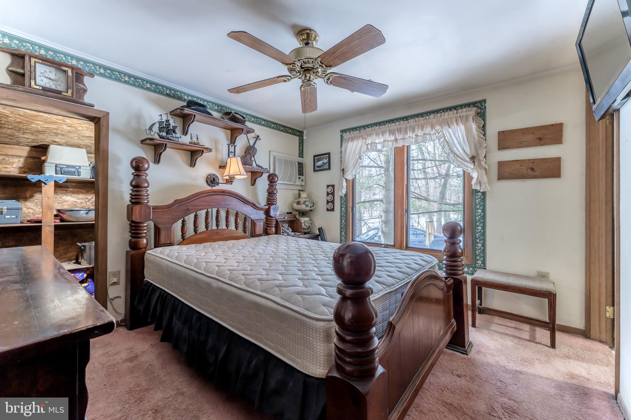 BELTZVILLE LAKE ESTATES - Residential