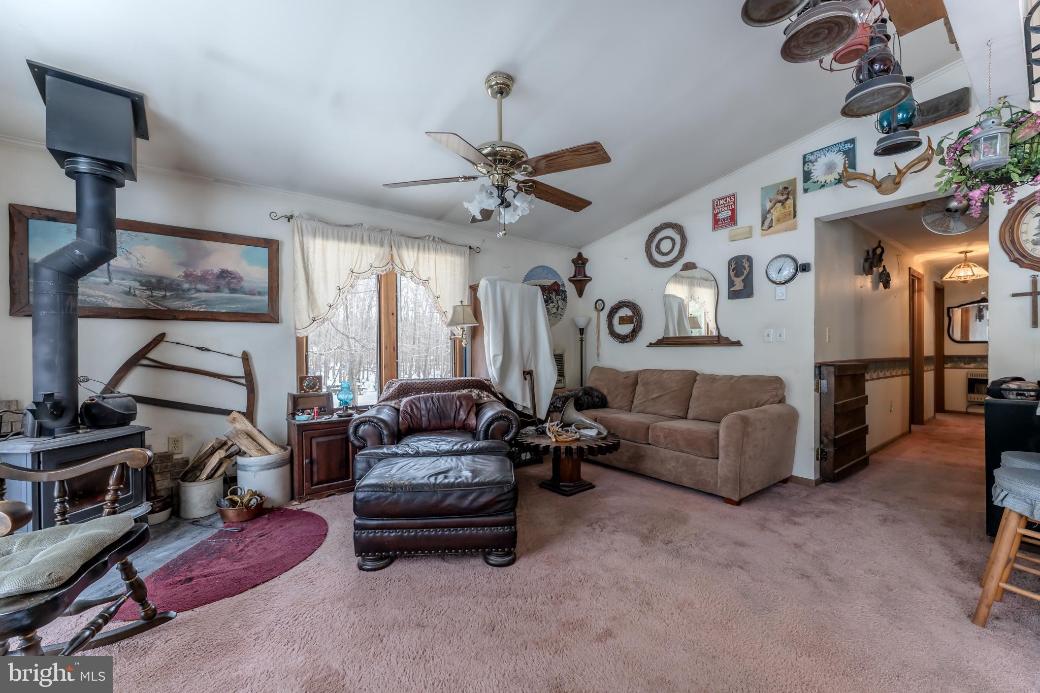 BELTZVILLE LAKE ESTATES - Residential