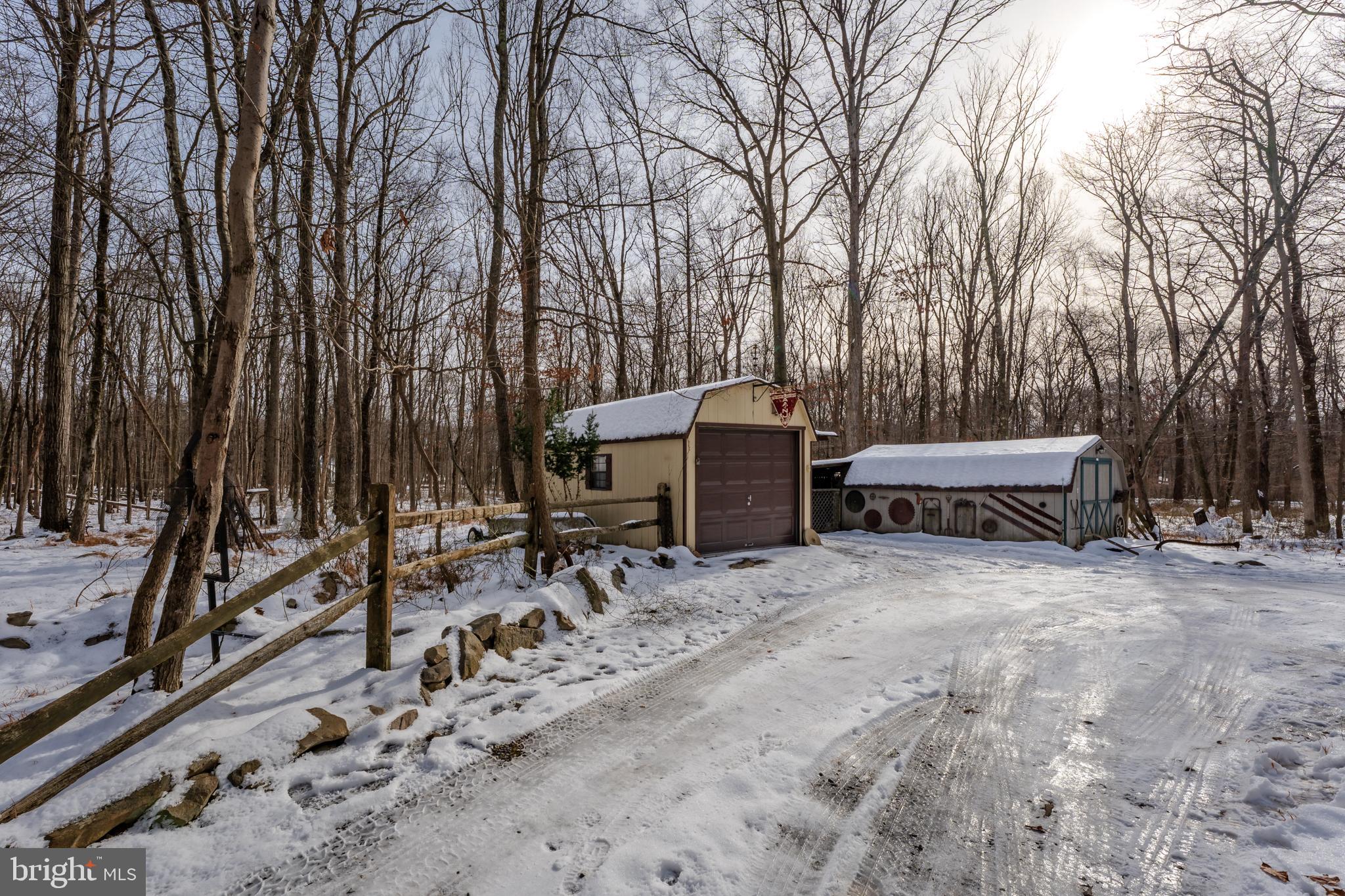 BELTZVILLE LAKE ESTATES - Residential