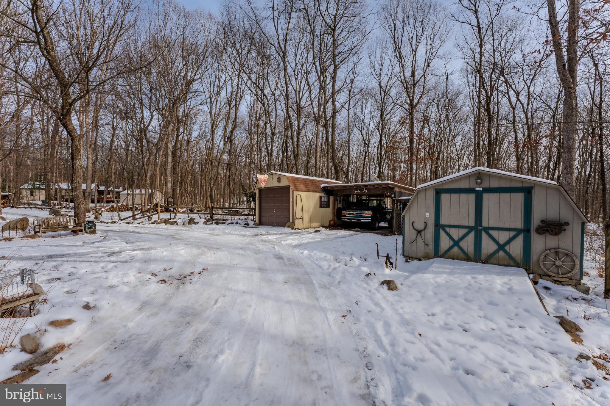 BELTZVILLE LAKE ESTATES - Residential