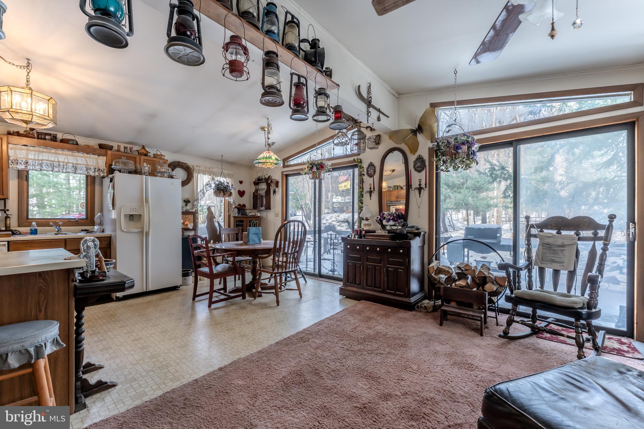 BELTZVILLE LAKE ESTATES - Residential