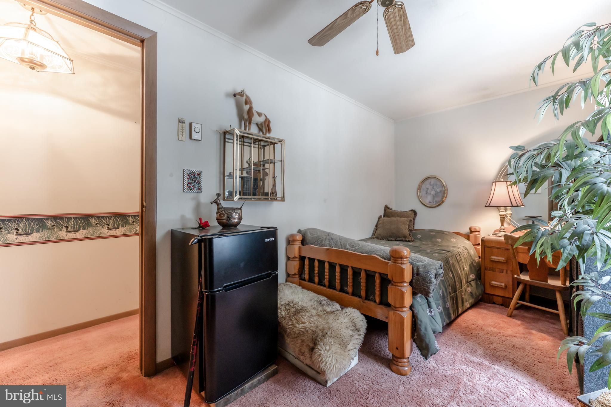 BELTZVILLE LAKE ESTATES - Residential