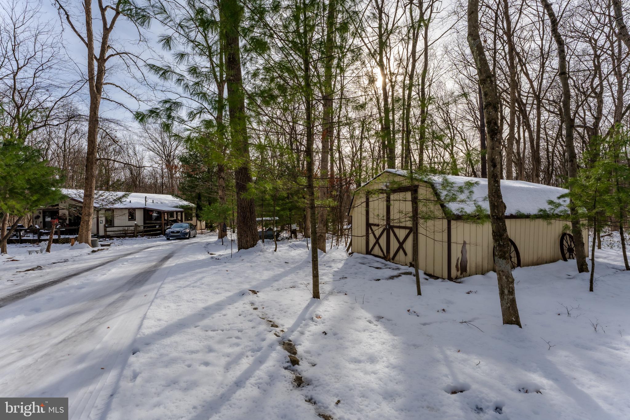 BELTZVILLE LAKE ESTATES - Residential