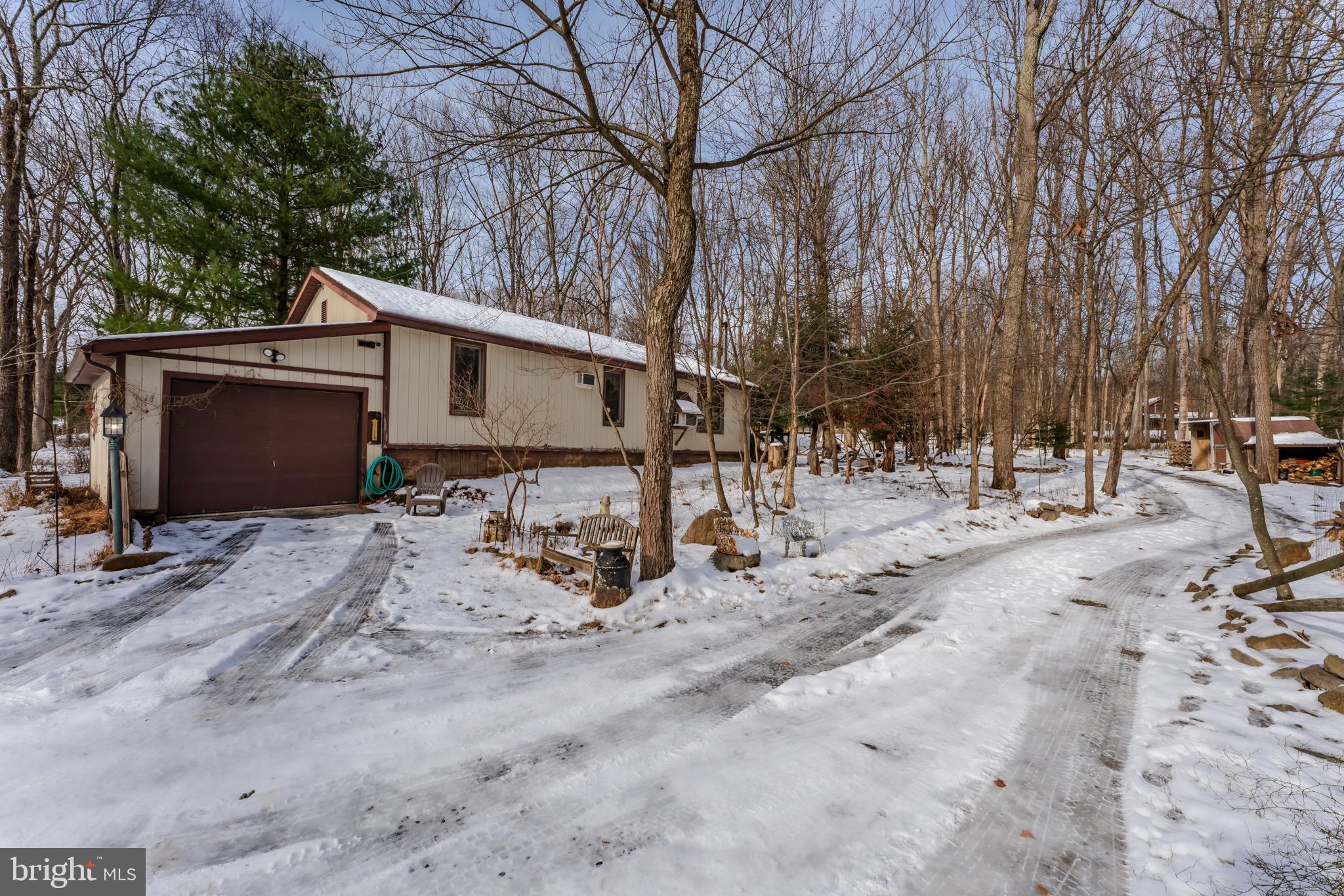 BELTZVILLE LAKE ESTATES - Residential