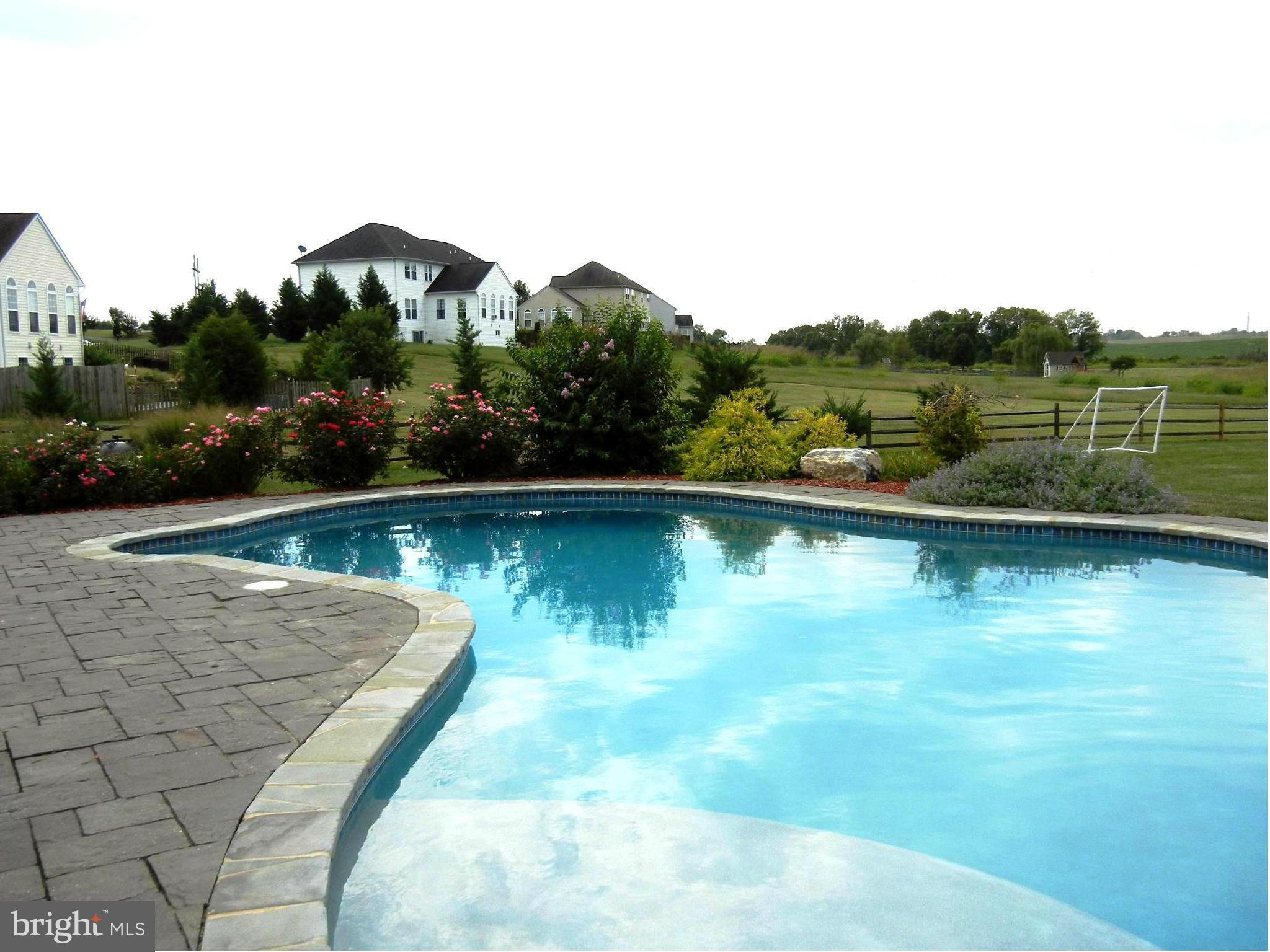 SPRUCE HILL ESTATES - Residential