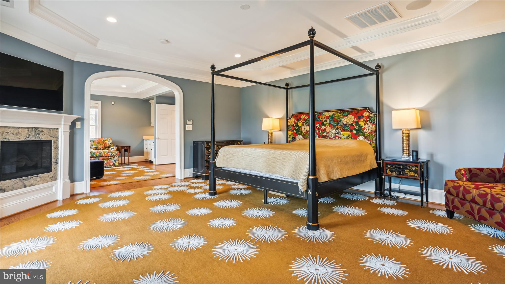 COUNTRY CLUB HILLS - Residential