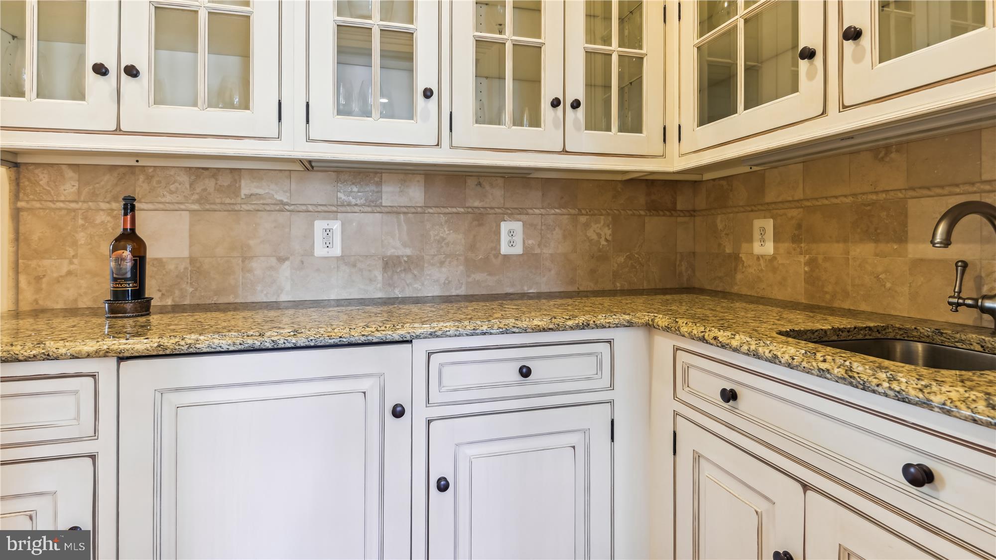 COUNTRY CLUB HILLS - Residential