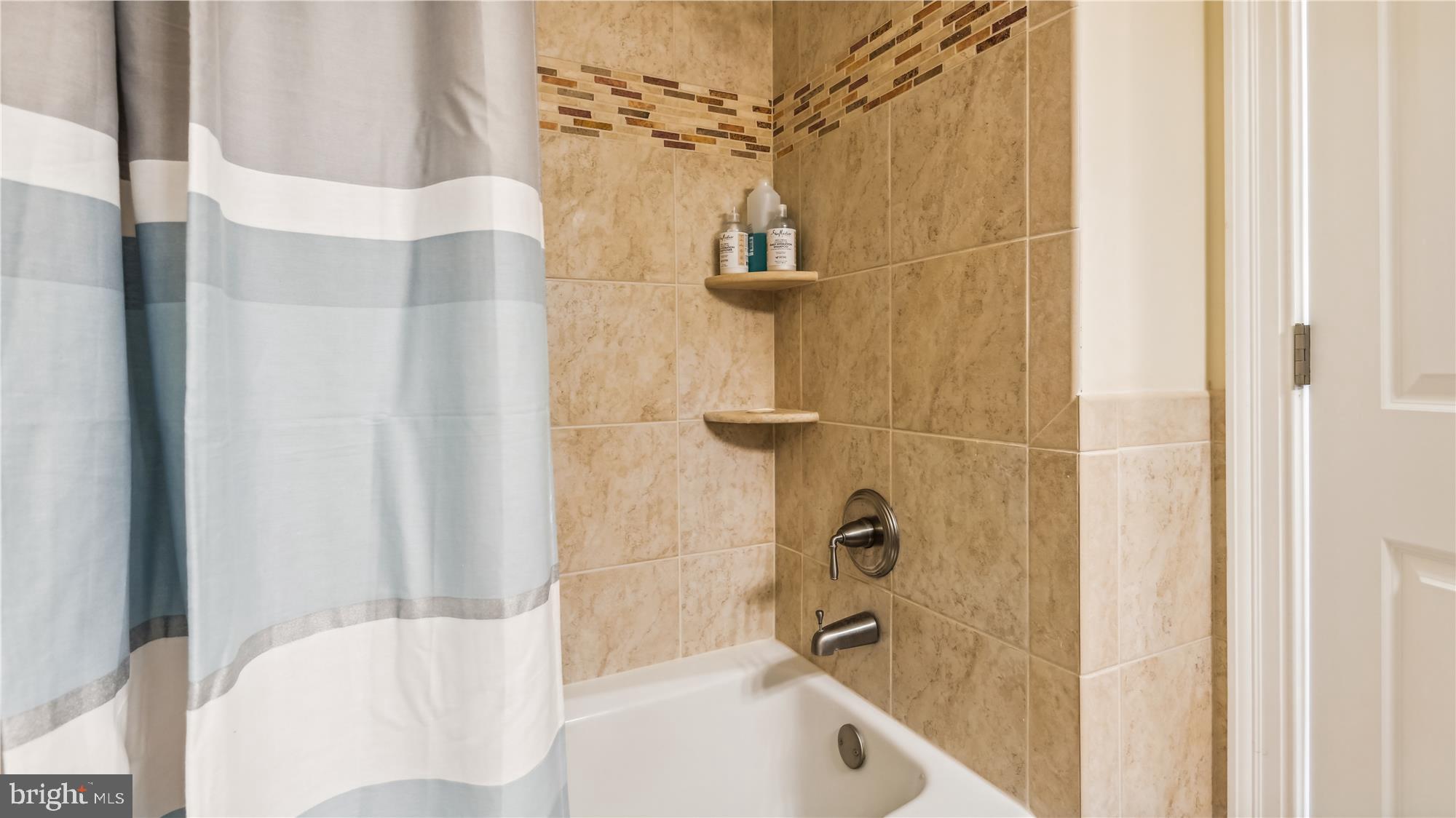 COUNTRY CLUB HILLS - Residential