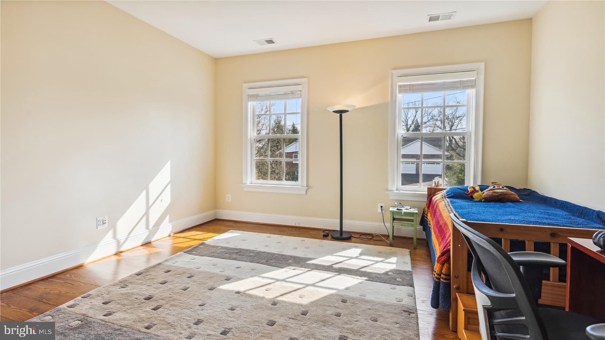 COUNTRY CLUB HILLS - Residential