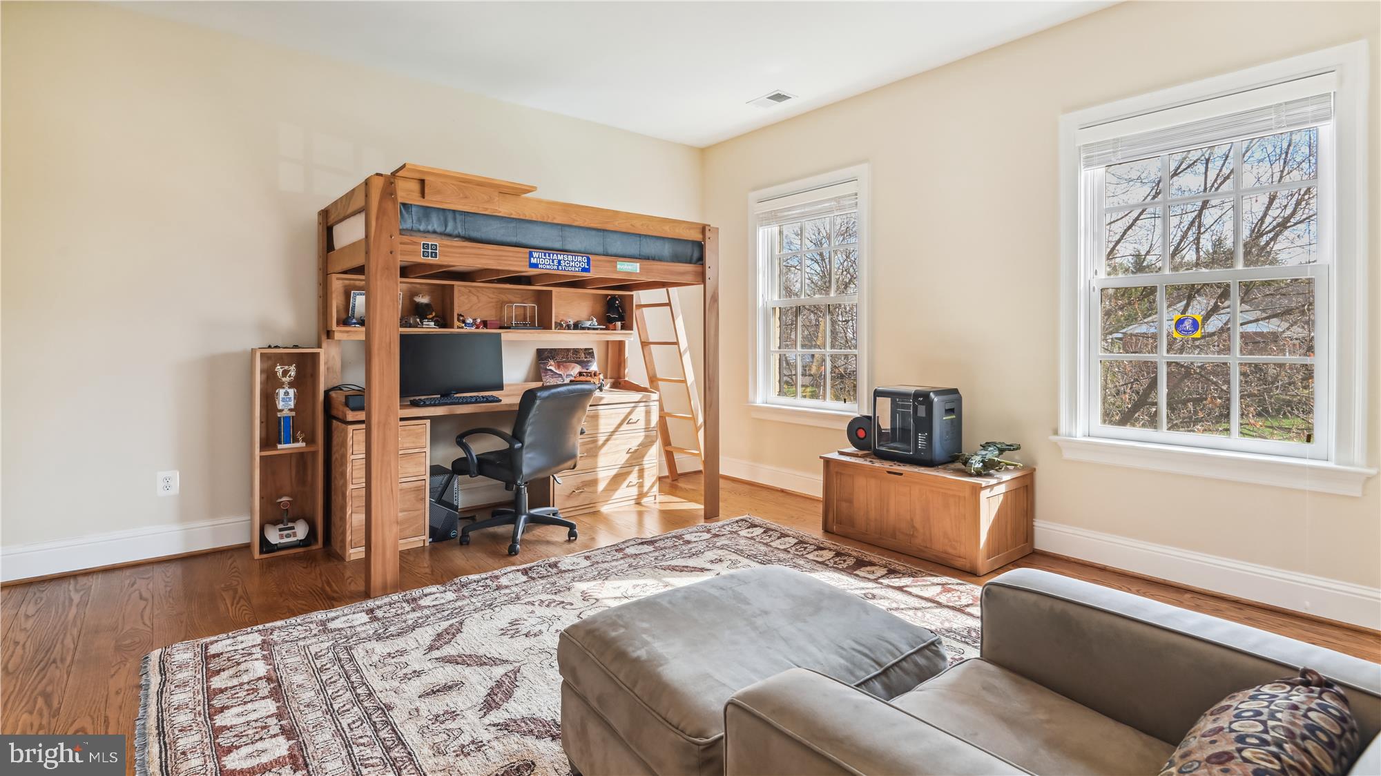 COUNTRY CLUB HILLS - Residential