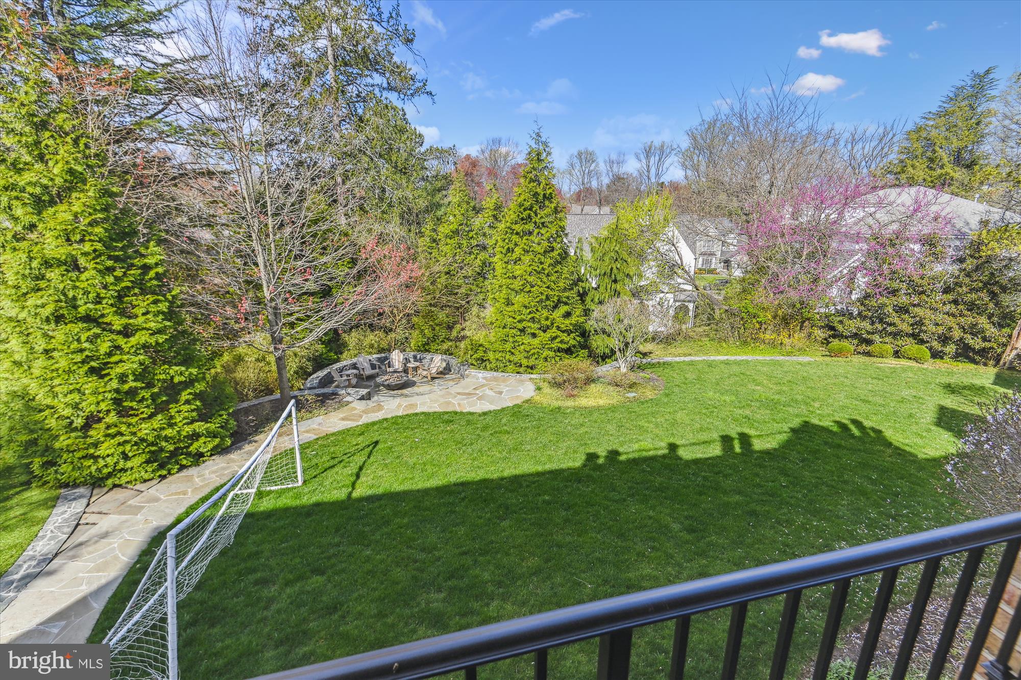 COUNTRY CLUB HILLS - Residential