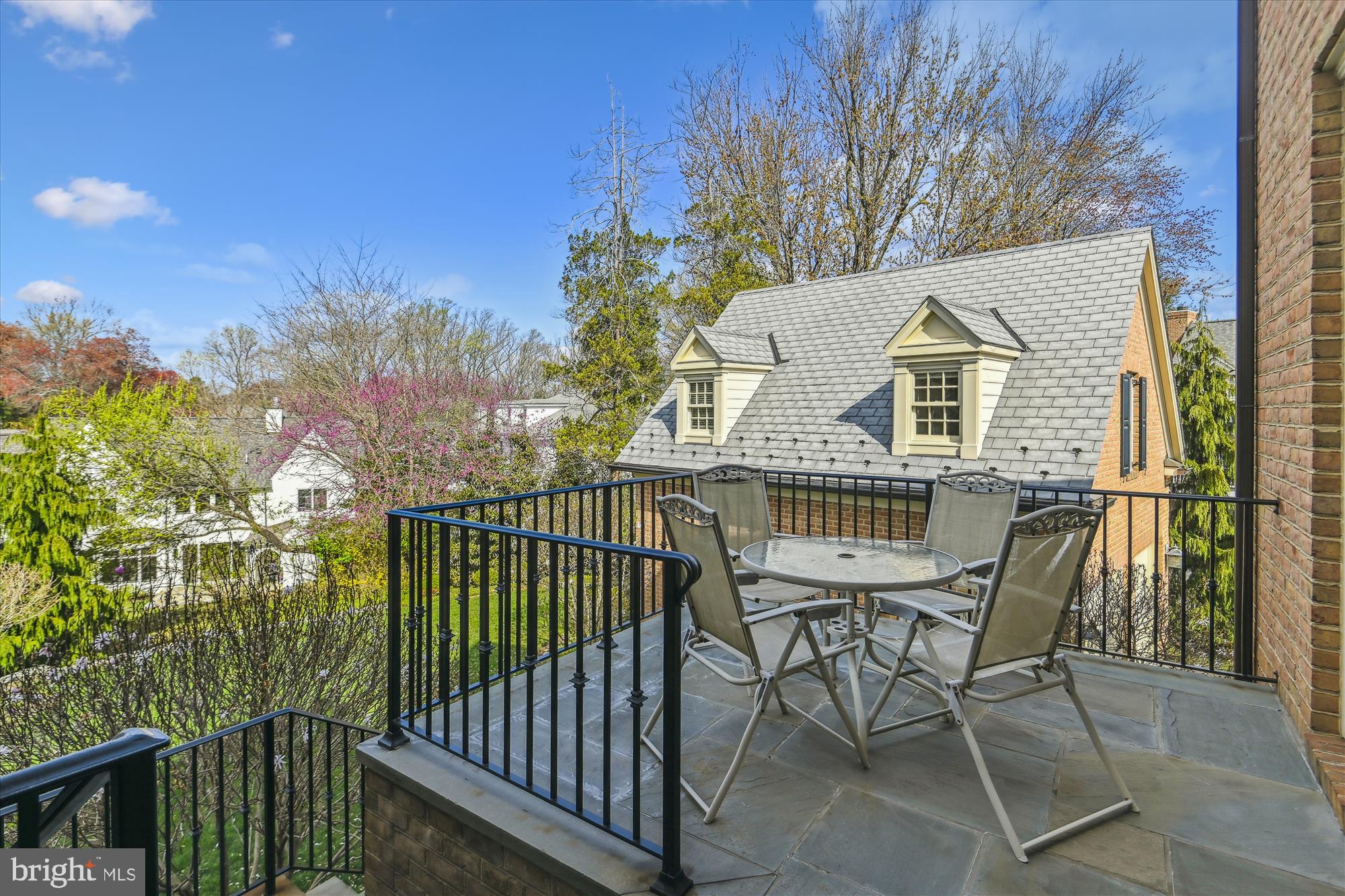 COUNTRY CLUB HILLS - Residential