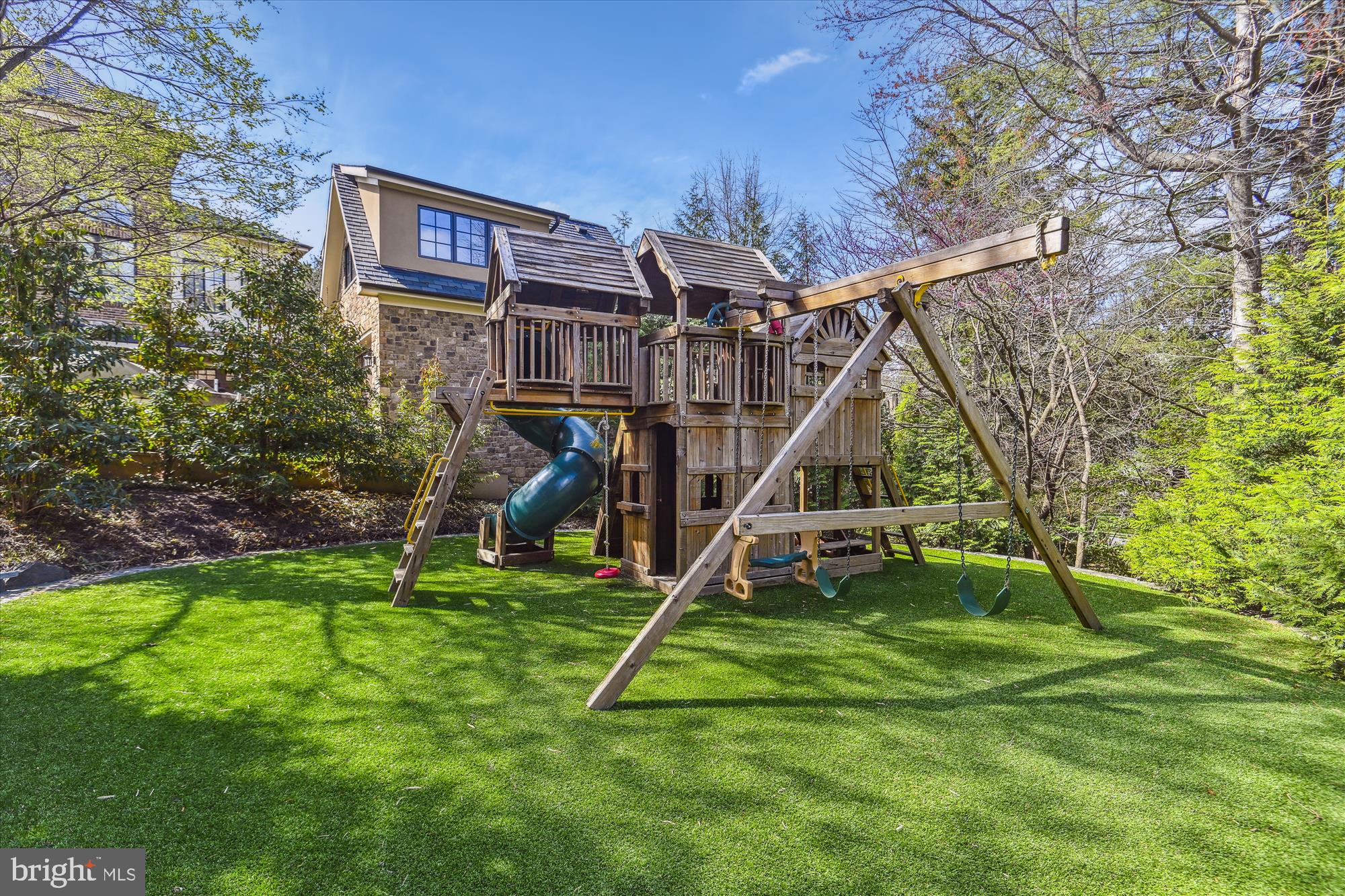 COUNTRY CLUB HILLS - Residential