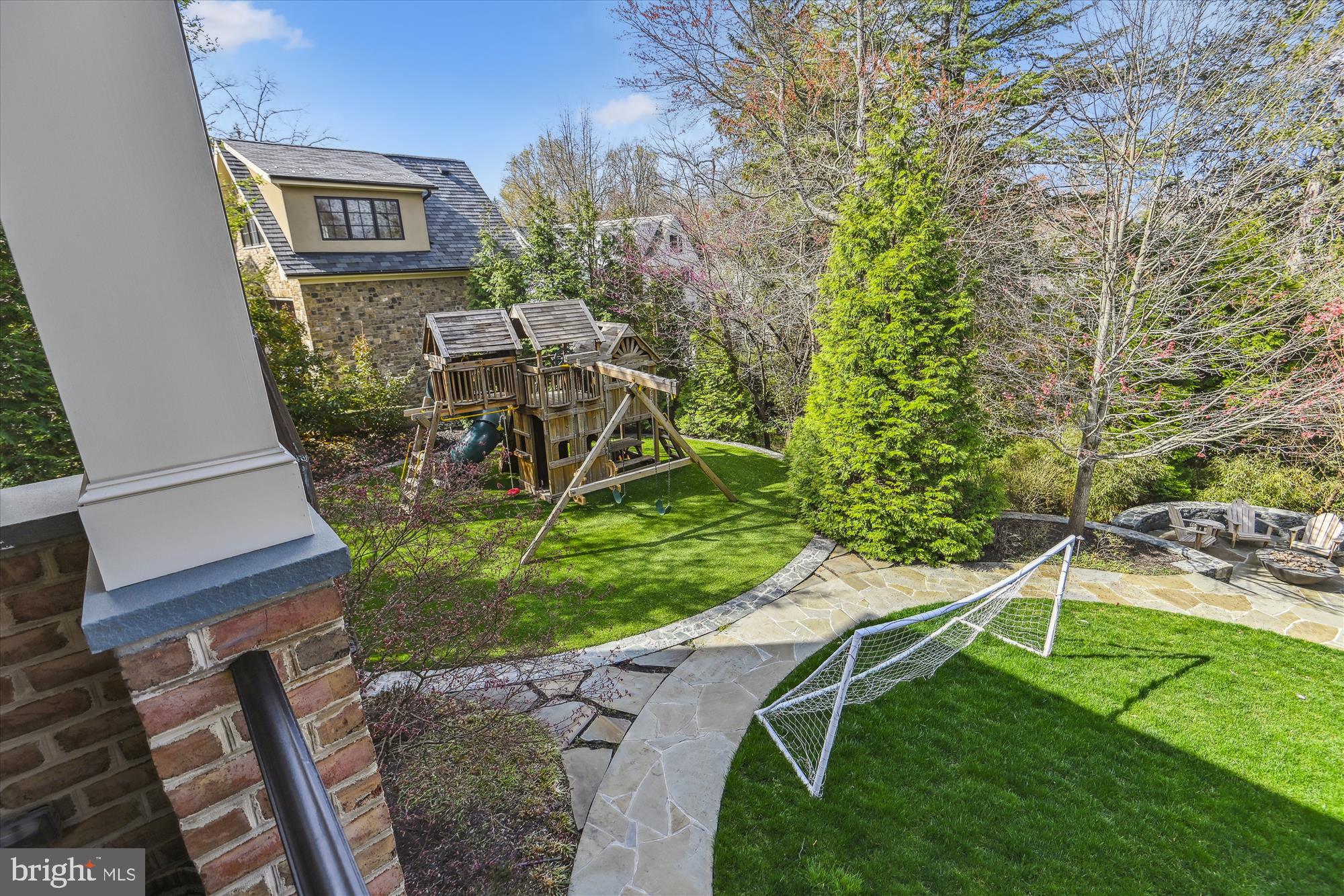 COUNTRY CLUB HILLS - Residential