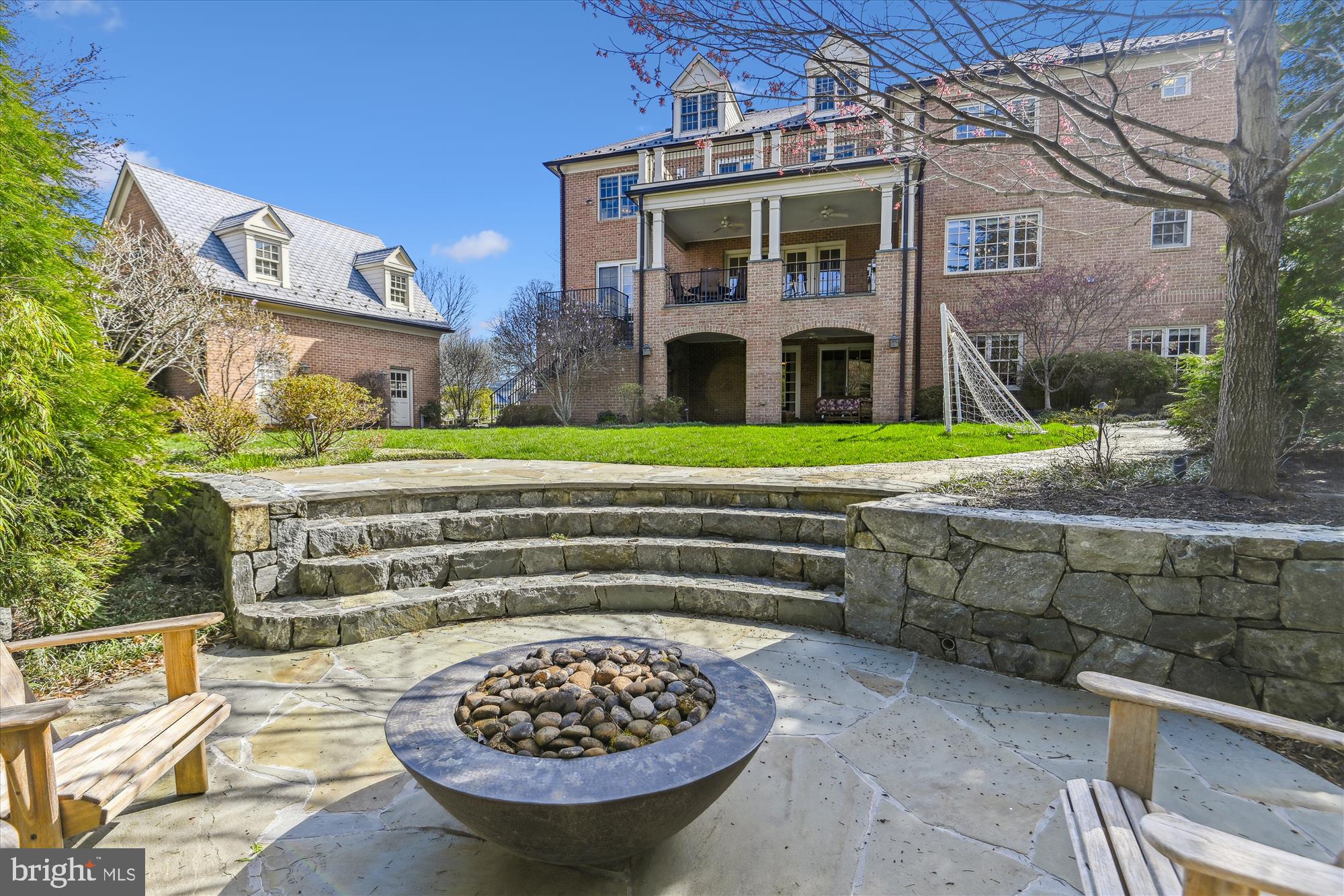 COUNTRY CLUB HILLS - Residential