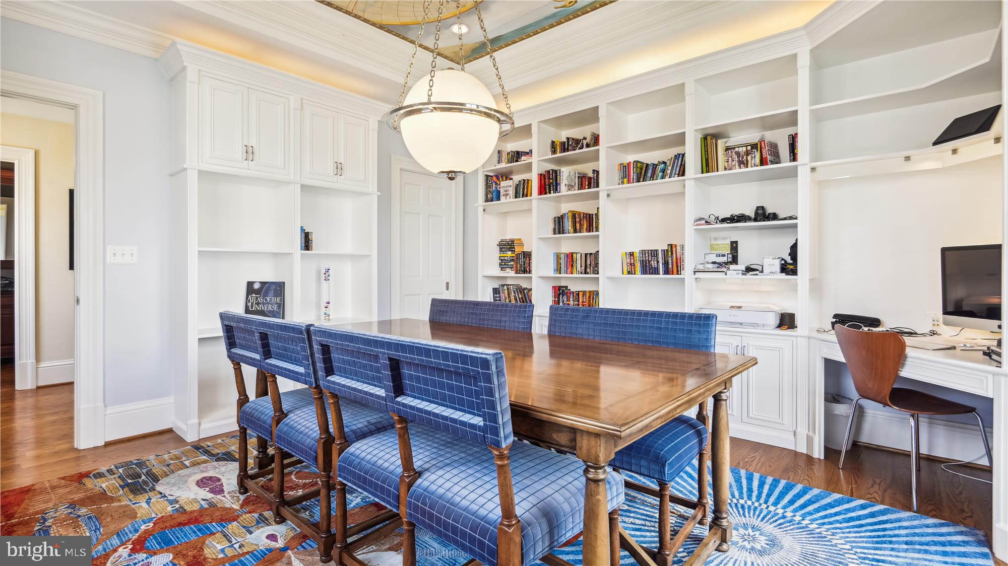 COUNTRY CLUB HILLS - Residential