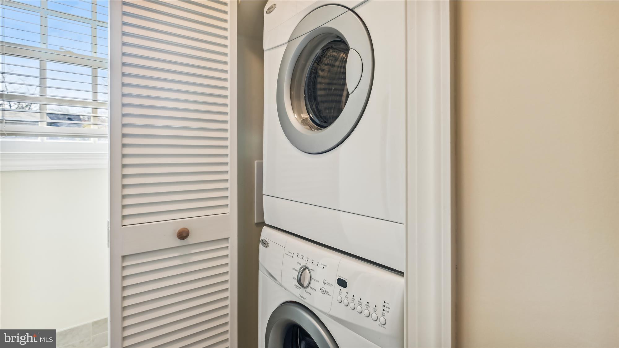 COUNTRY CLUB HILLS - Residential