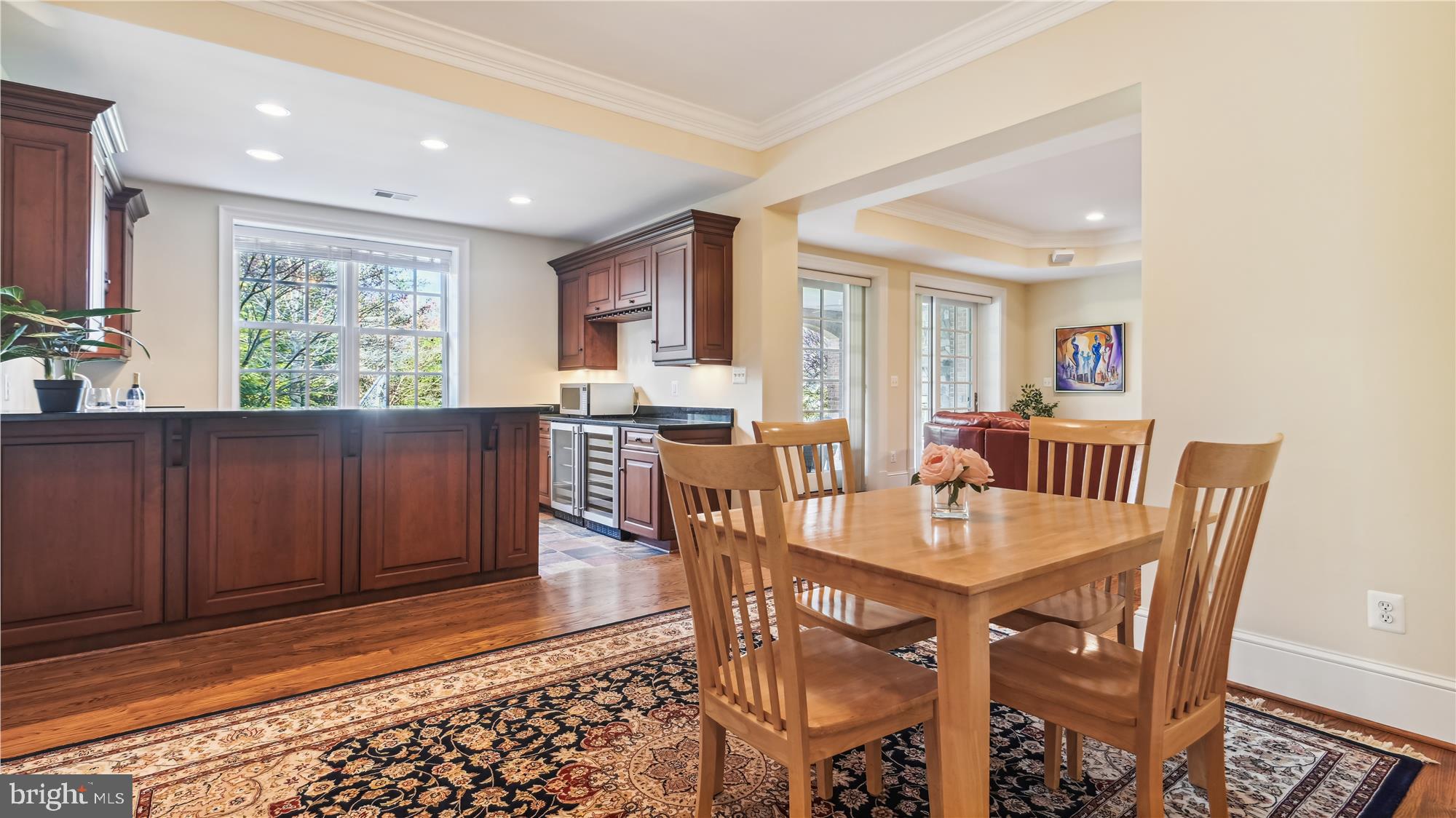 COUNTRY CLUB HILLS - Residential