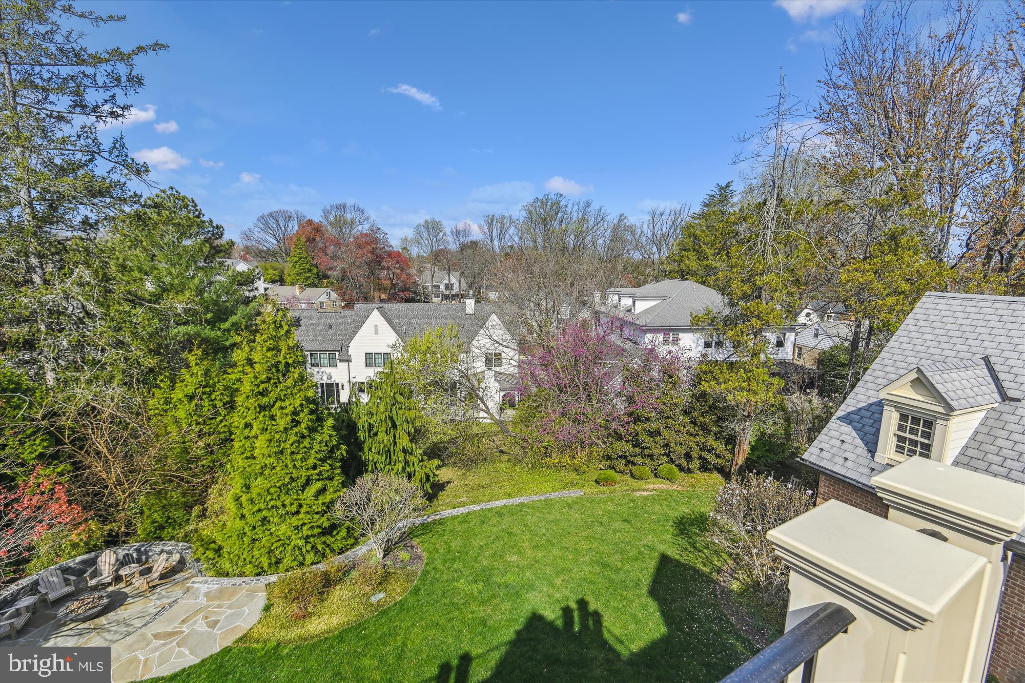 COUNTRY CLUB HILLS - Residential