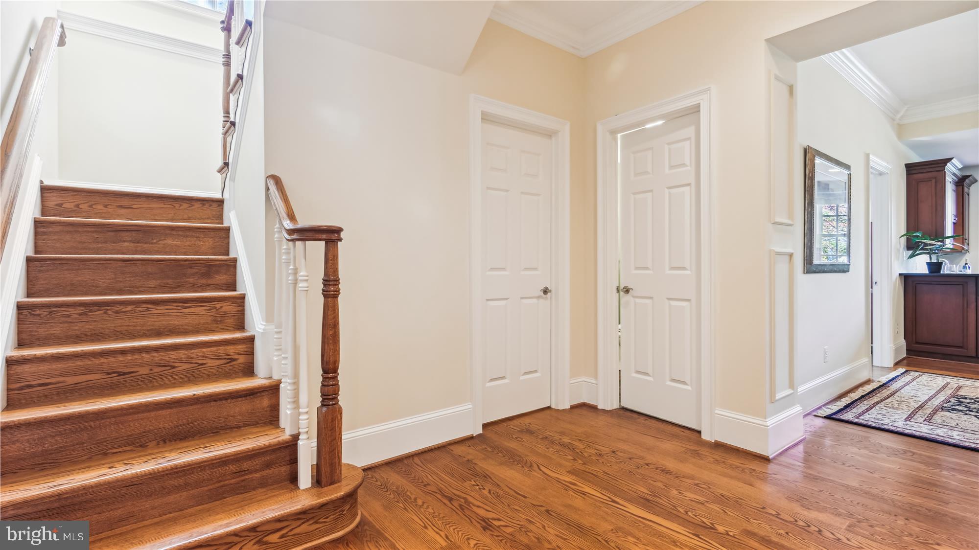 COUNTRY CLUB HILLS - Residential