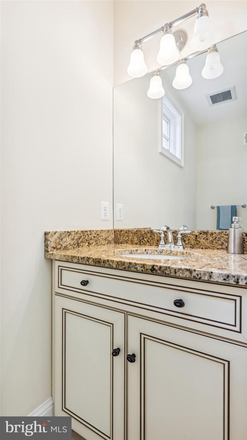 COUNTRY CLUB HILLS - Residential