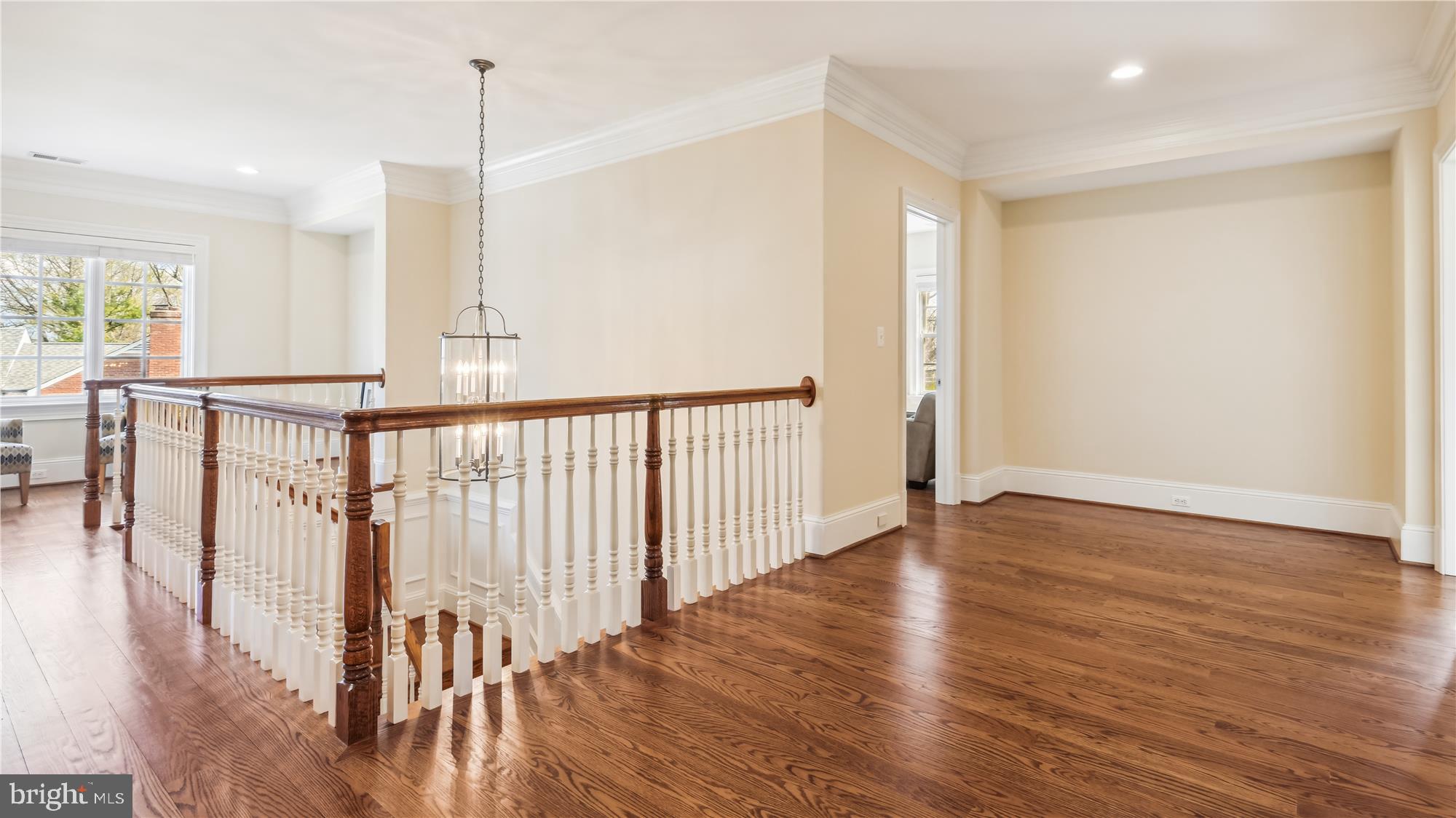 COUNTRY CLUB HILLS - Residential