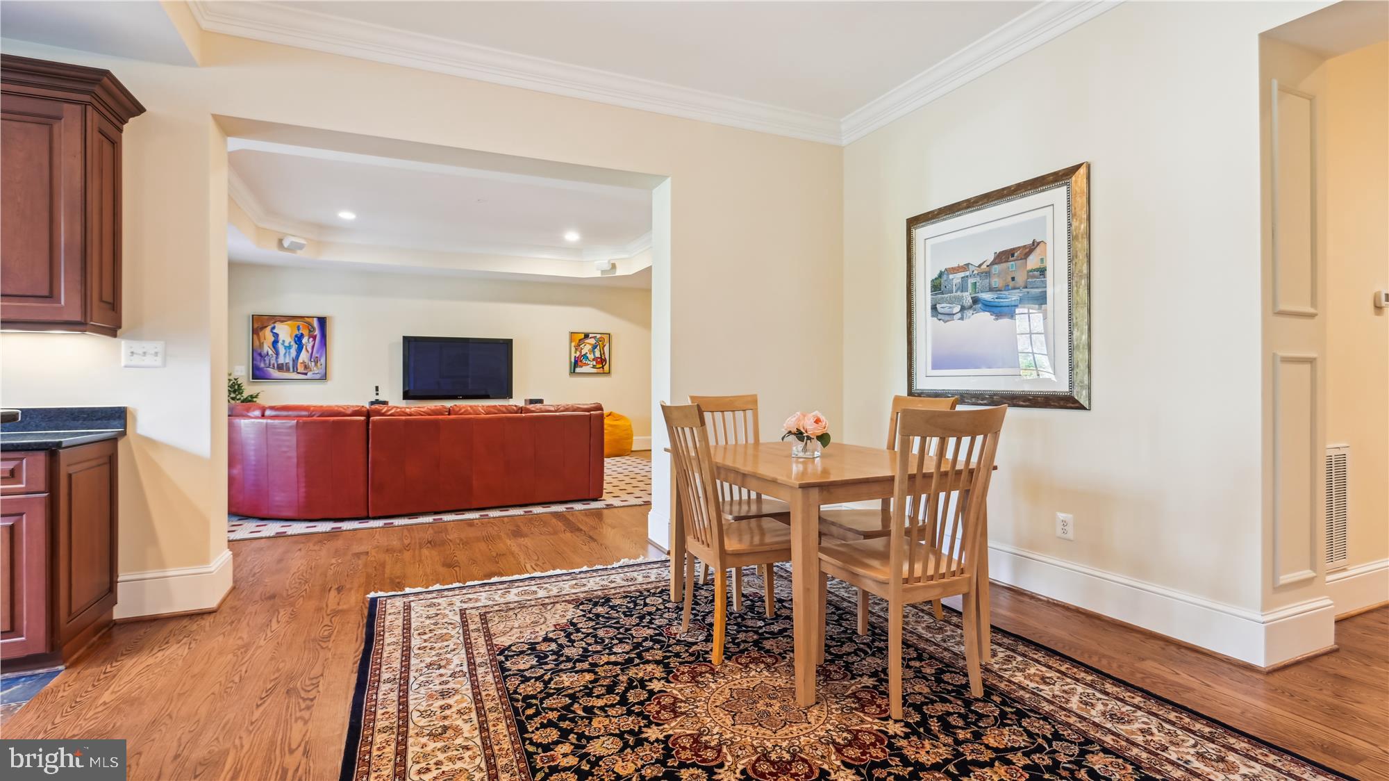 COUNTRY CLUB HILLS - Residential