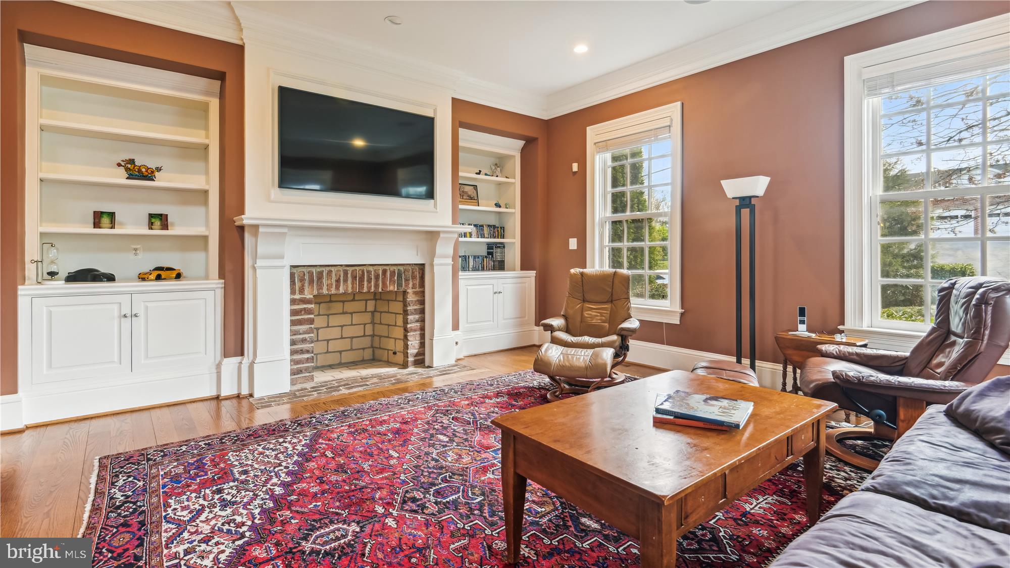 COUNTRY CLUB HILLS - Residential