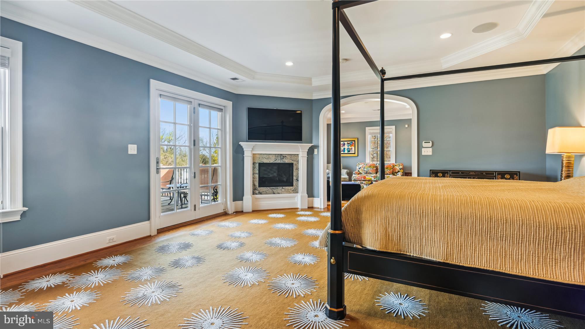 COUNTRY CLUB HILLS - Residential