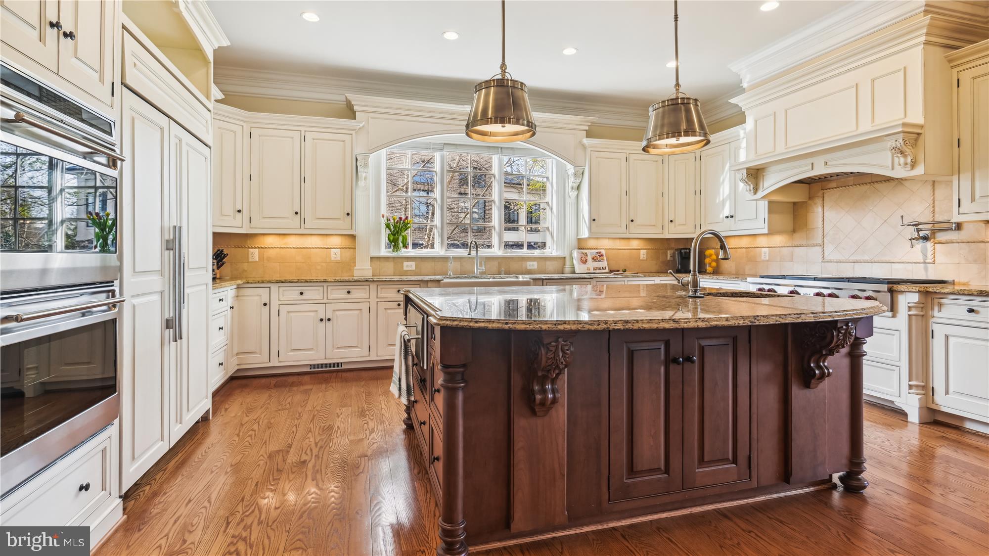 COUNTRY CLUB HILLS - Residential