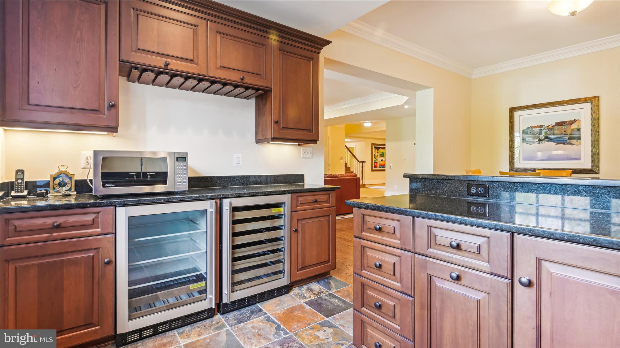 COUNTRY CLUB HILLS - Residential