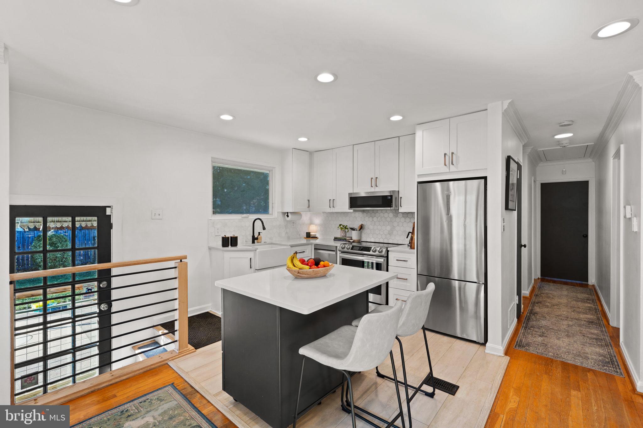 2114 N EARLEY STREET