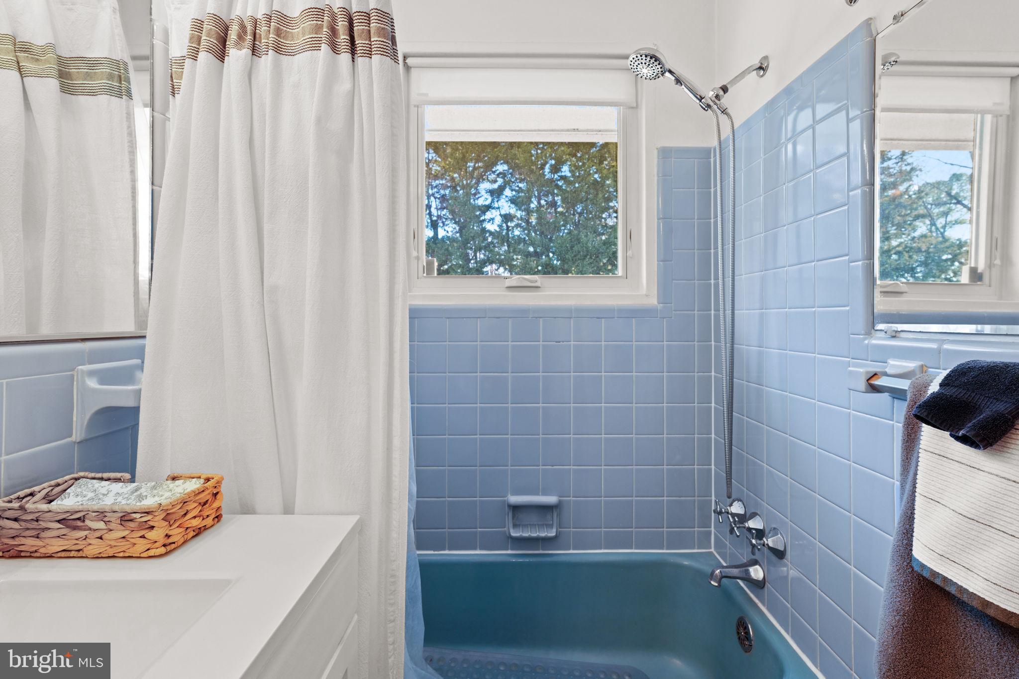 BRAD LEE HOMES - Residential