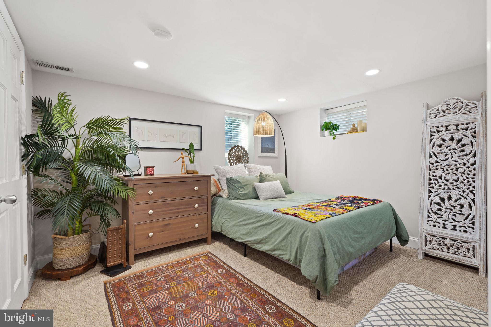 BRAD LEE HOMES - Residential