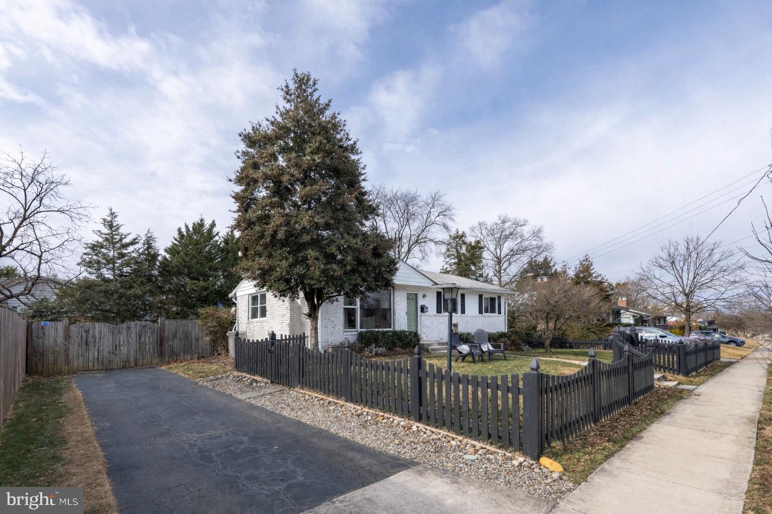 BRAD LEE HOMES - Residential