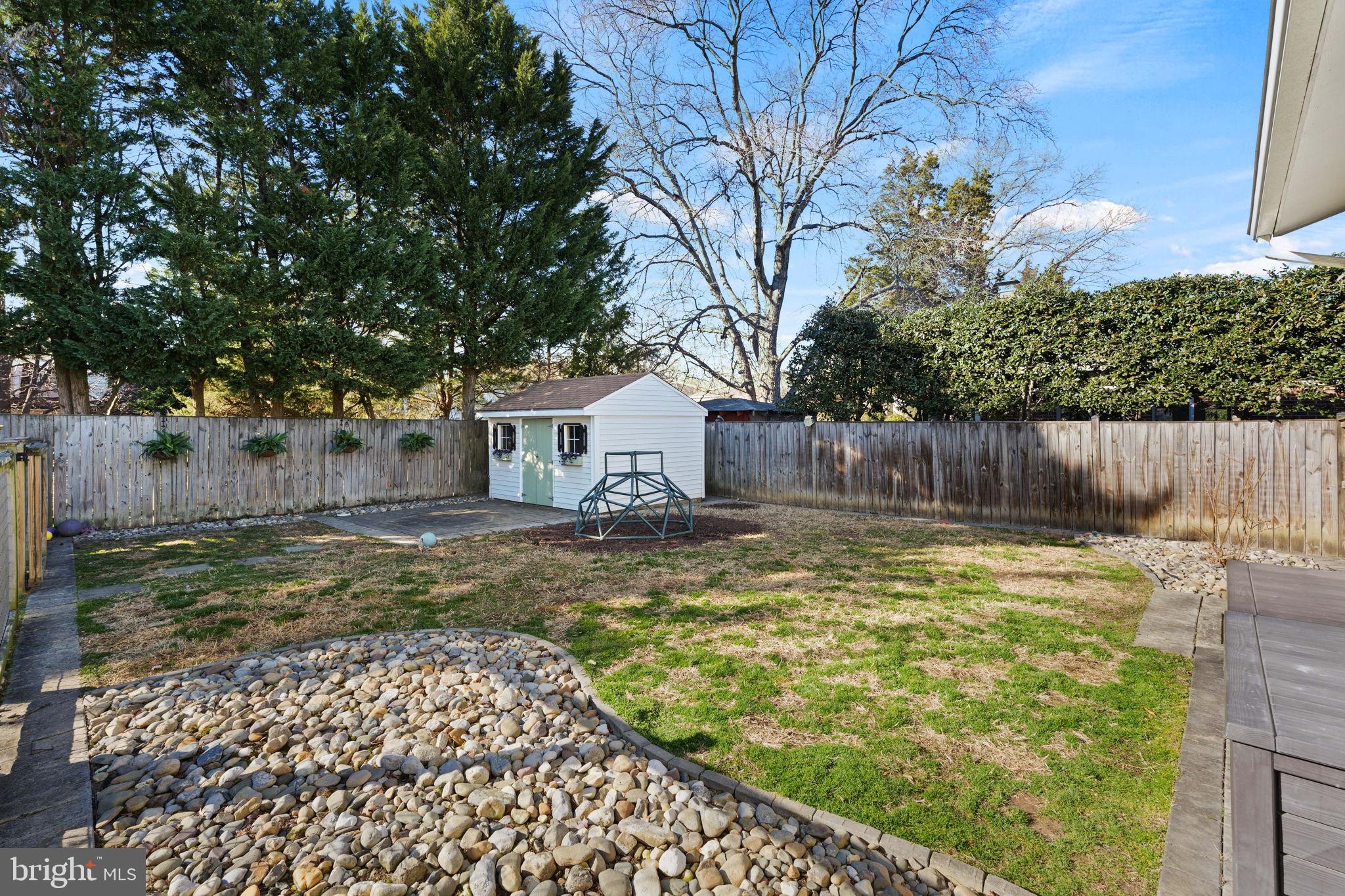 BRAD LEE HOMES - Residential