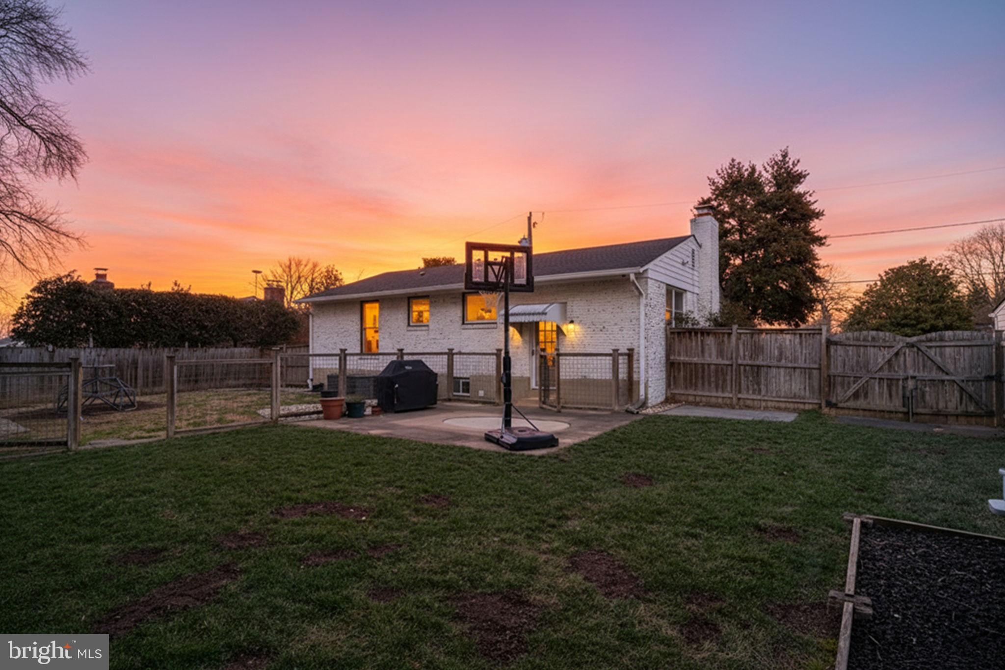 BRAD LEE HOMES - Residential