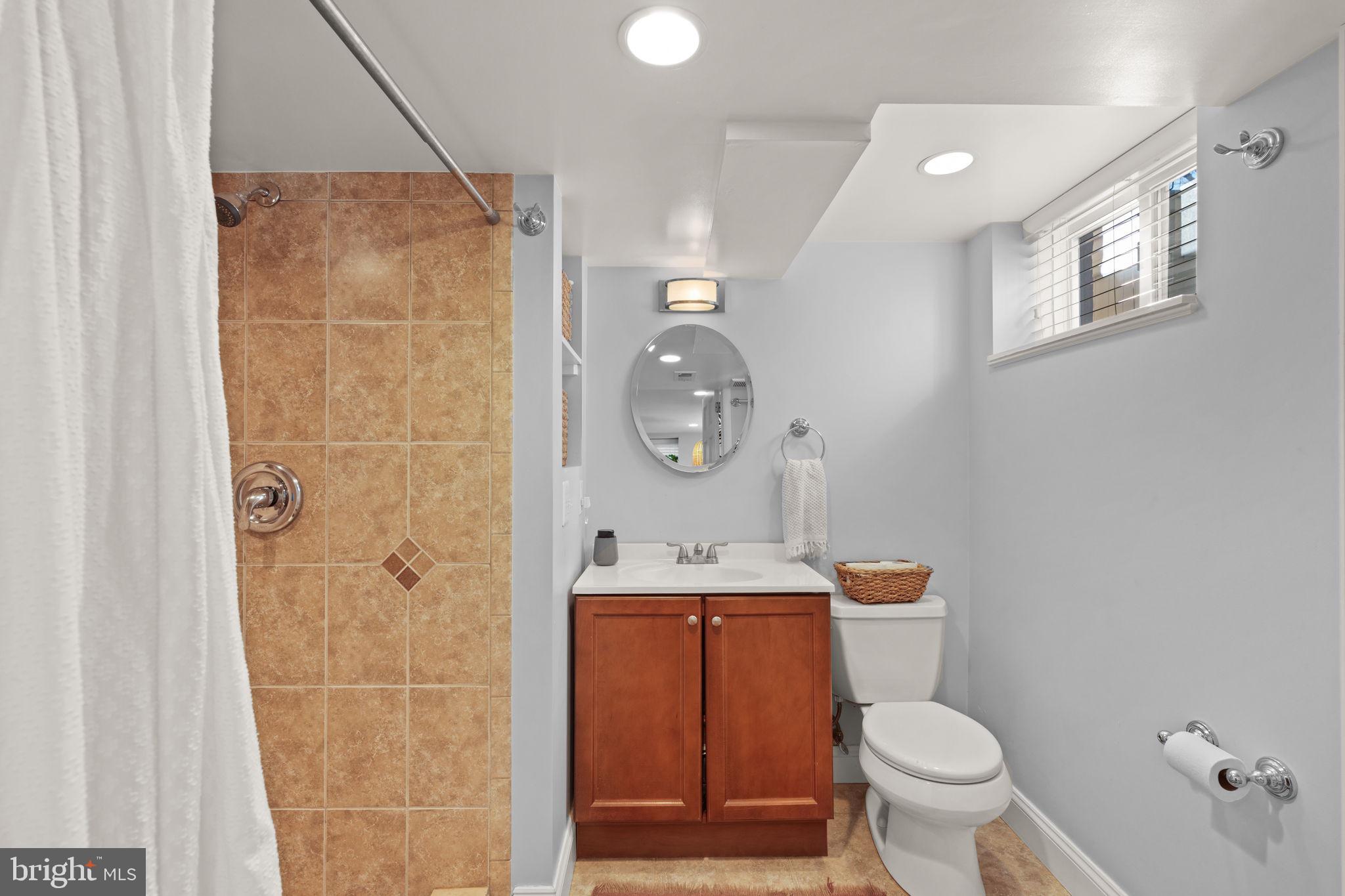 BRAD LEE HOMES - Residential