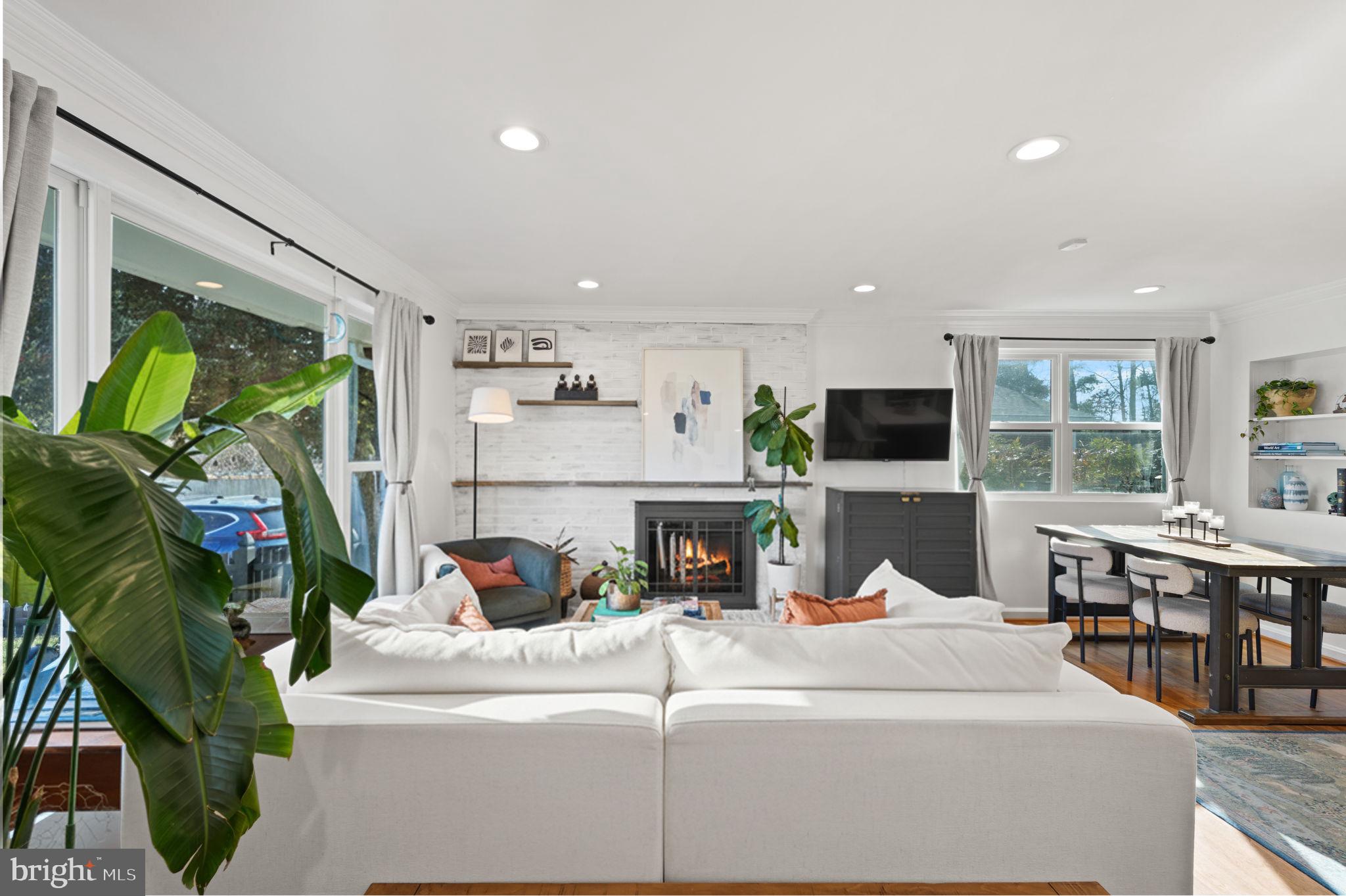 BRAD LEE HOMES - Residential